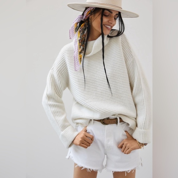 PILCRO Anthropologie | Cowl Neck Chunky Knit Oversized Cream Sweater, XS - Picture 10 of 15